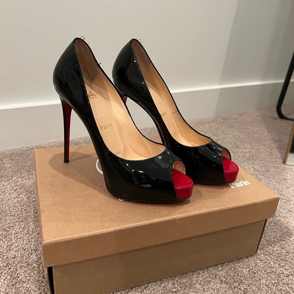 Prive Open Toe Pump